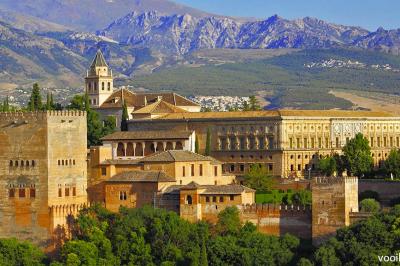  Alhambra